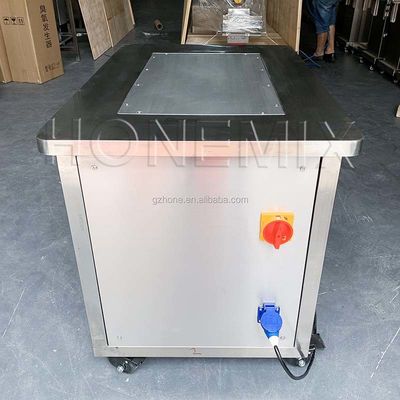 1.5HP آلة أحمر الشفاه التلقائية SUS304 آلة تجميد بلسم الشفاه